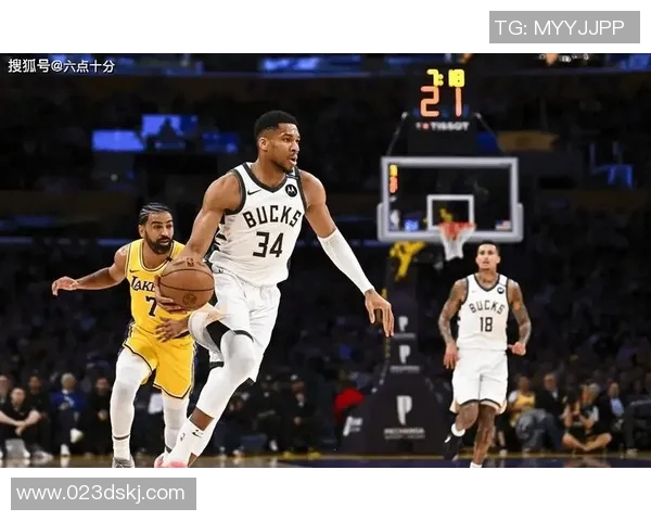 字母哥愤怒撕球衣雄鹿惨败后更衣室冲突升级引发热议